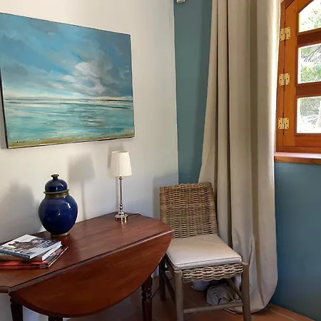 Mas Vigneron Bed & Breakfast *